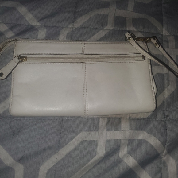 Coach- shimmer white wristlet - Picture 2 of 6